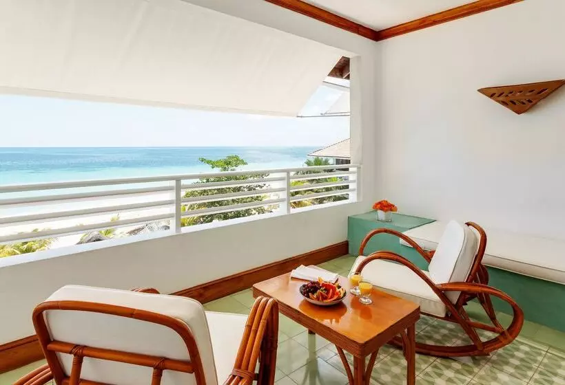 هتل Couples Swept Away - Adults Only