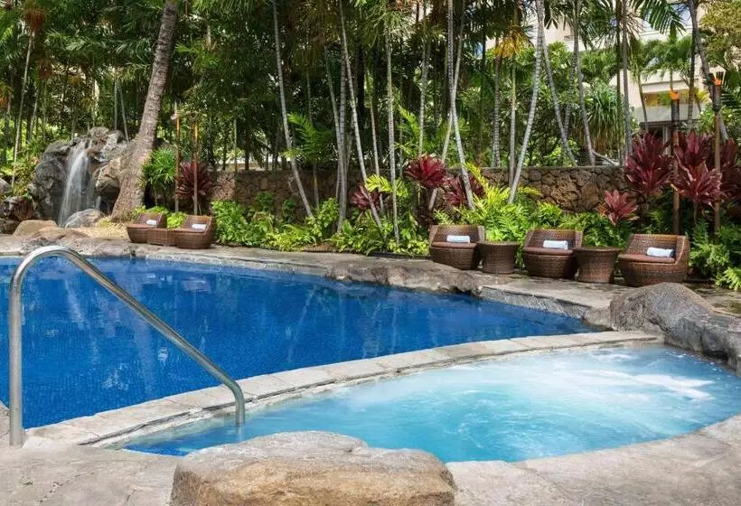 בית מלון כפרי Courtyard By Marriott Waikiki Beach