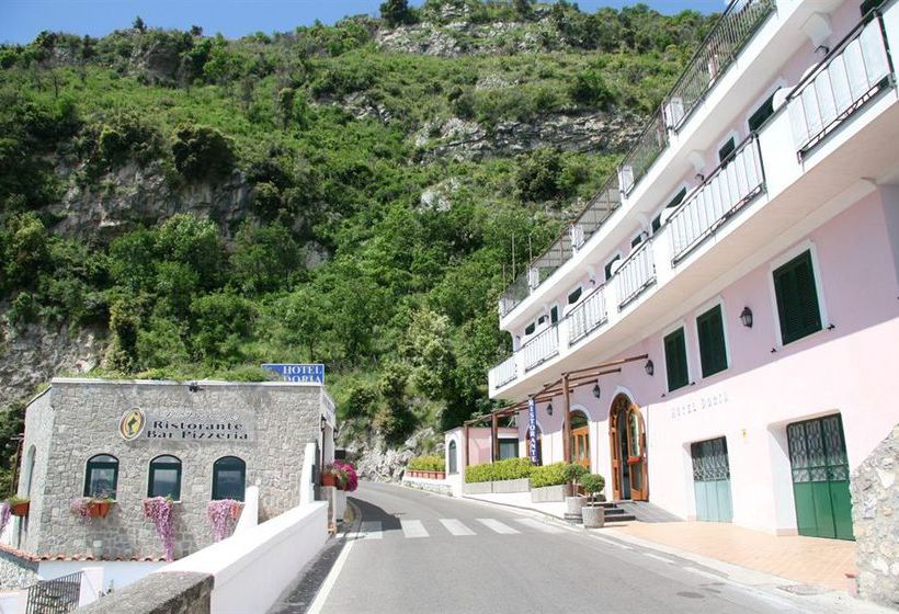 בית מלון כפרי Doria