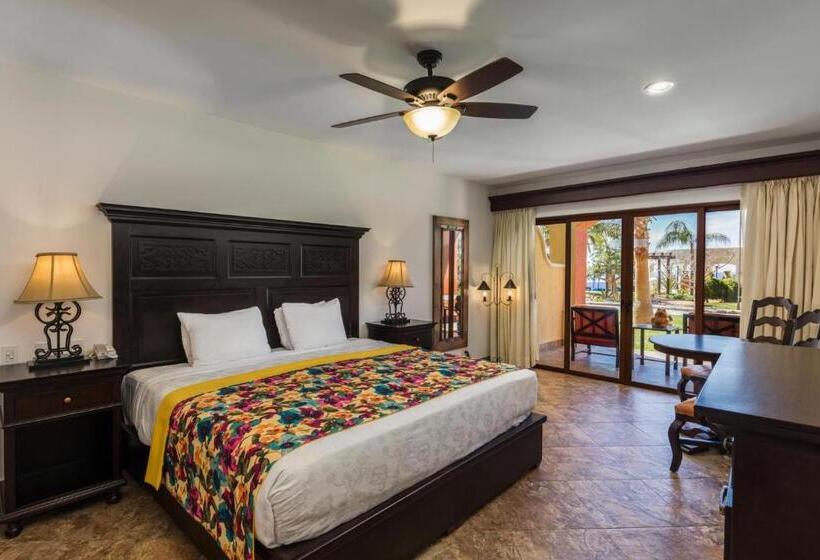 Hotel Hacienda Encantada Resort & Residences