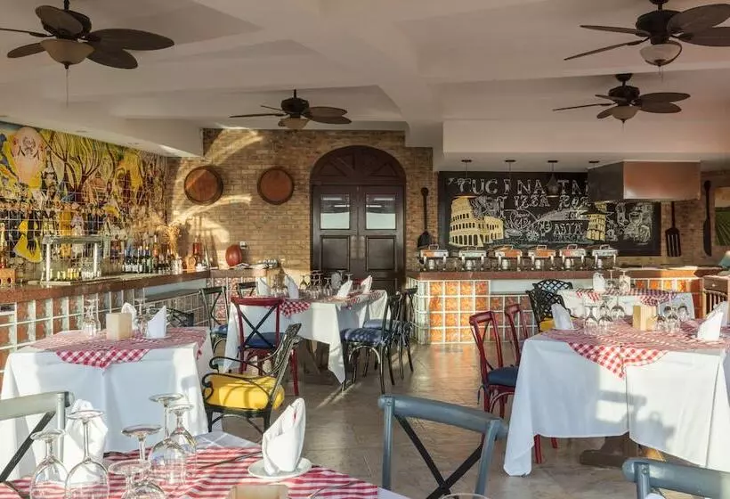 호텔 Hacienda Encantada Resort & Residences