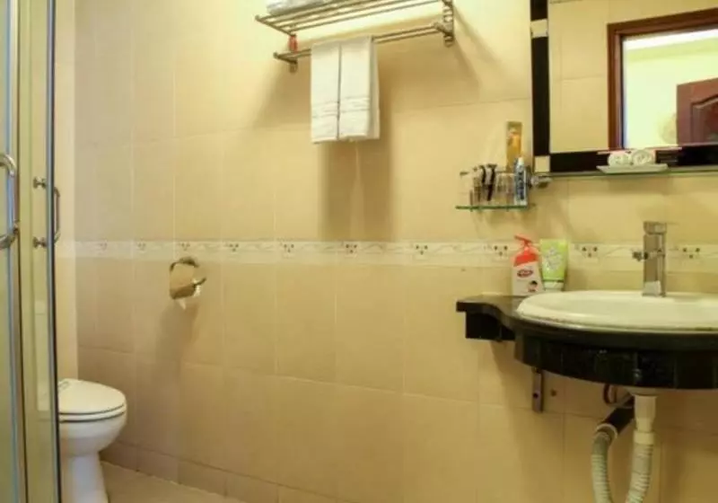 هتل Hanoi Lakeview