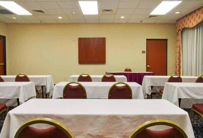 هتل Holiday Inn Express & Suites Houston Memorial Park Area, An Ihg