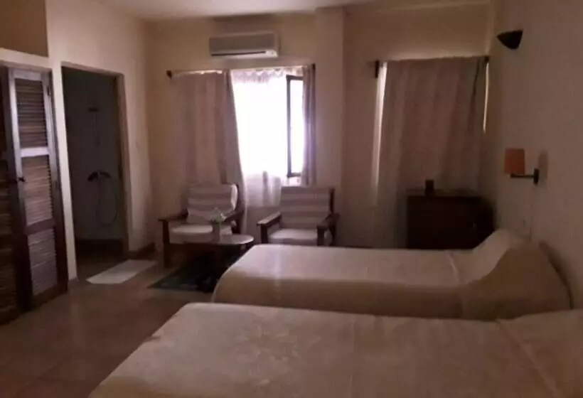 هتل Le Colbert At Diego Suarez