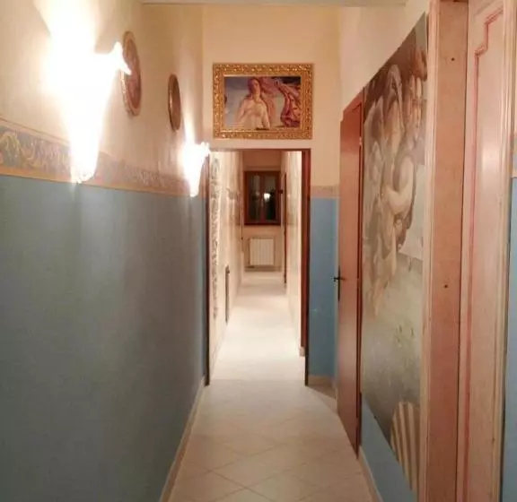 هتل La Luna Guest House