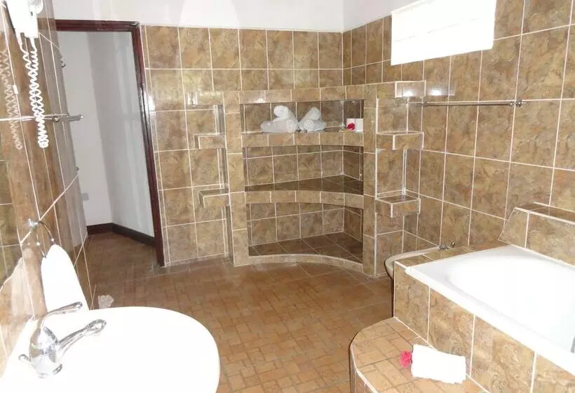 هتل Lazare Picault