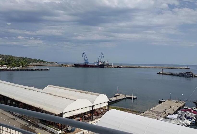 בית מלון כפרי Lotos