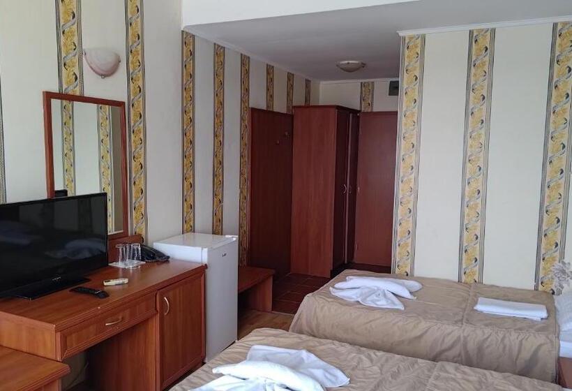 בית מלון כפרי Lotos