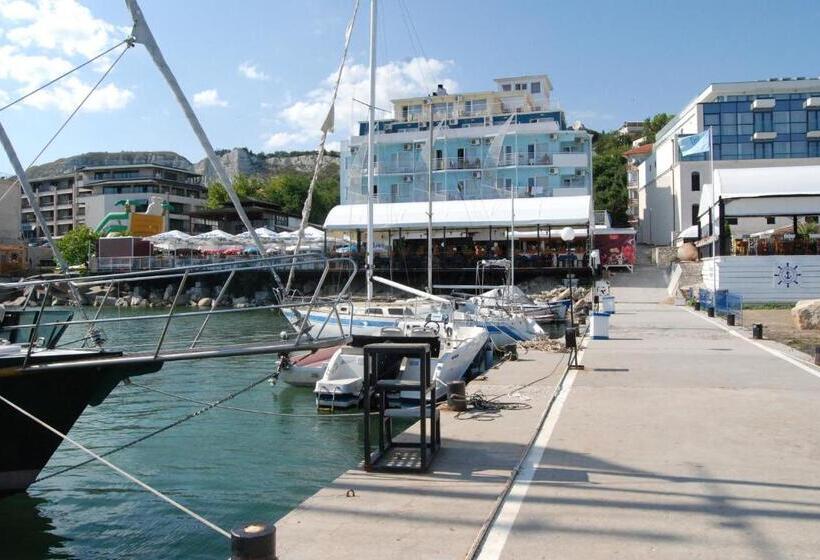 בית מלון כפרי Lotos