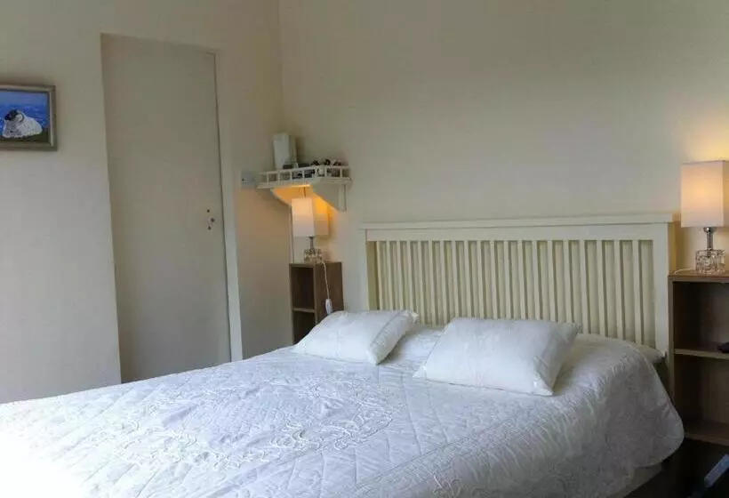 호텔 Sea Breeze Bed And Breakfast