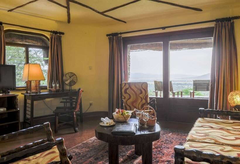 בית מלון כפרי Serengeti Serena Safari Lodge