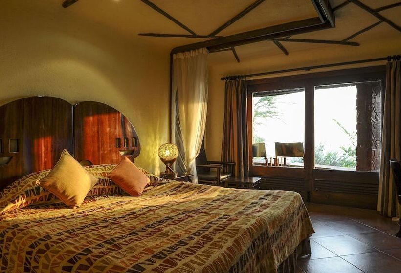 בית מלון כפרי Serengeti Serena Safari Lodge