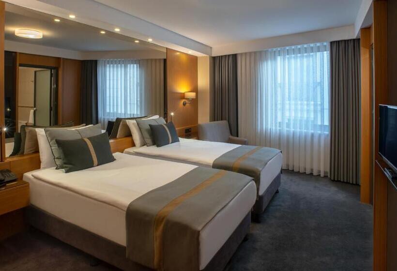 Tan Hotel Special Category