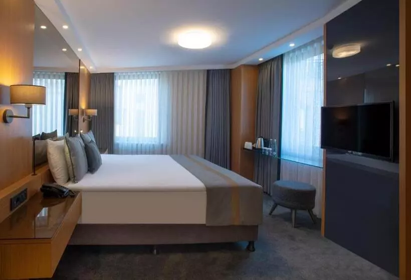 Tan Hotel Special Category