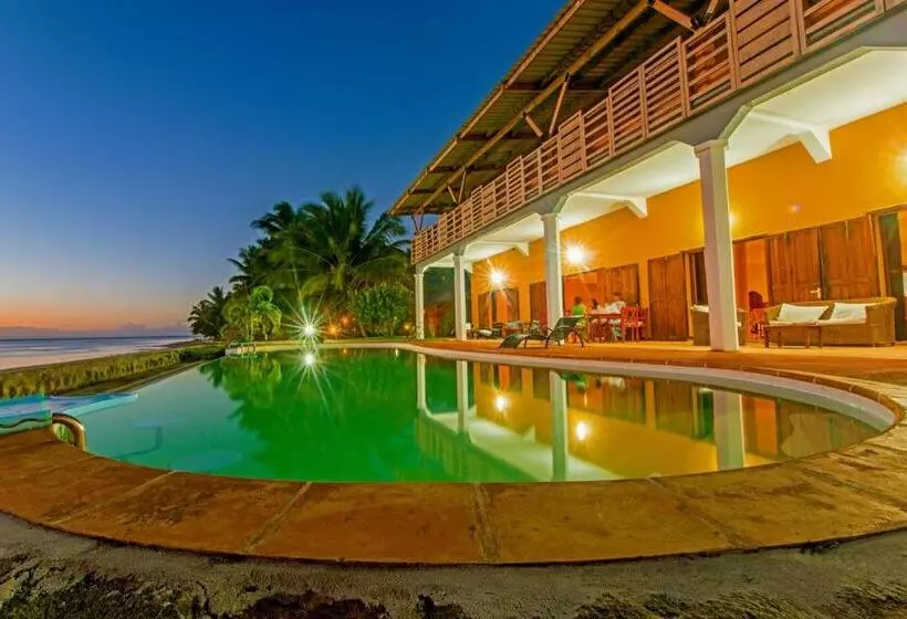 هتل Vanivola & Spa