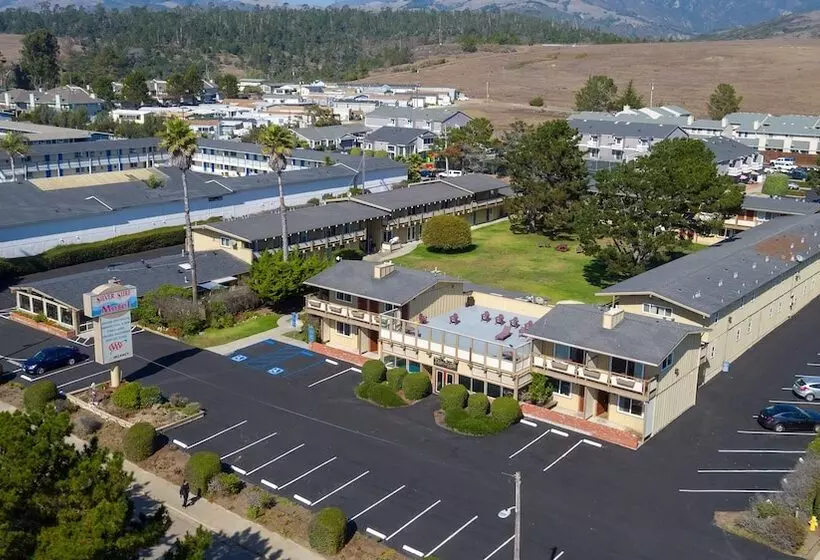 Silver Surf Motel