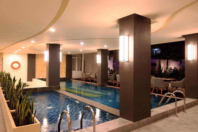 Aveon Hotel Yogyakarta By Daphna International