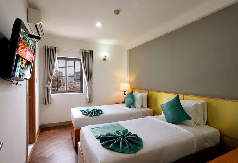 هتل Happy Life Green