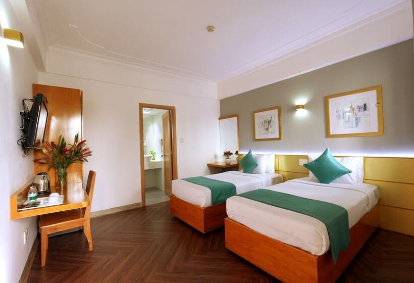 هتل Happy Life Green