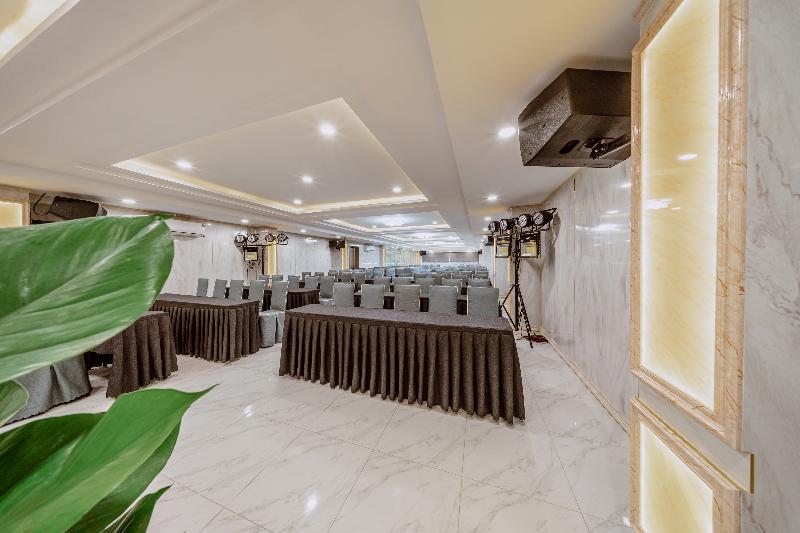 هتل Happy Life Green