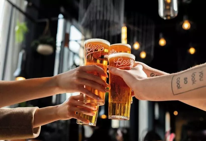 ホテル Moxy Edinburgh Fountainbridge