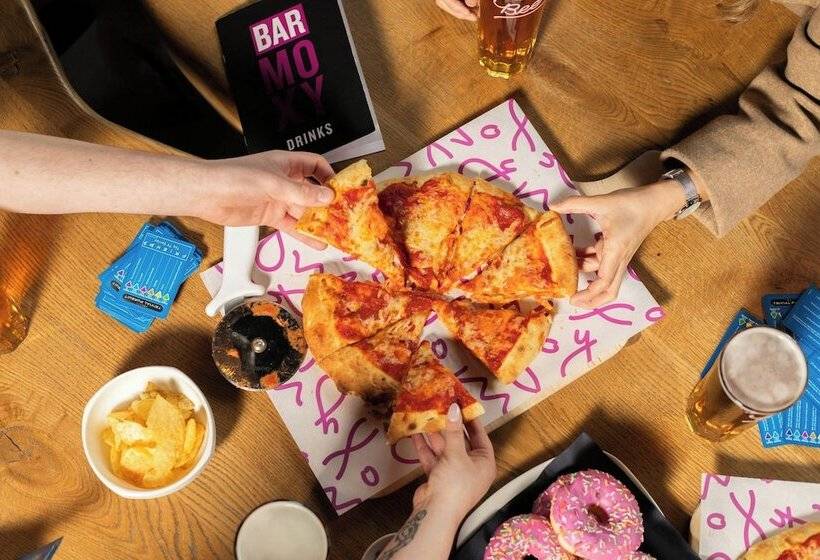 هتل Moxy Edinburgh Fountainbridge