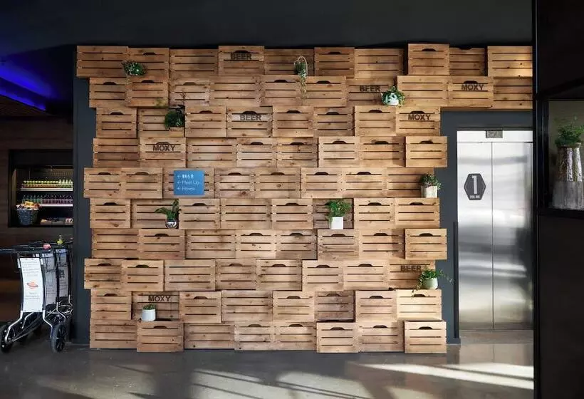 ホテル Moxy Edinburgh Fountainbridge