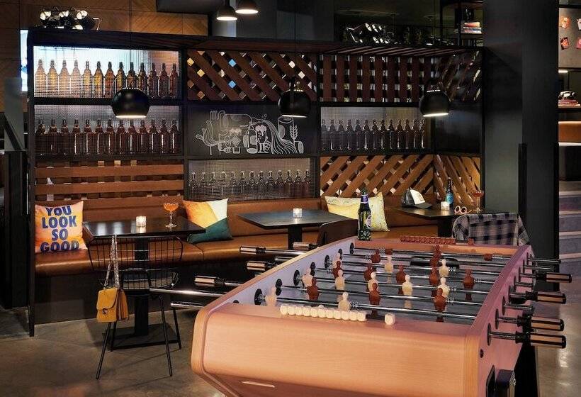 هتل Moxy Edinburgh Fountainbridge