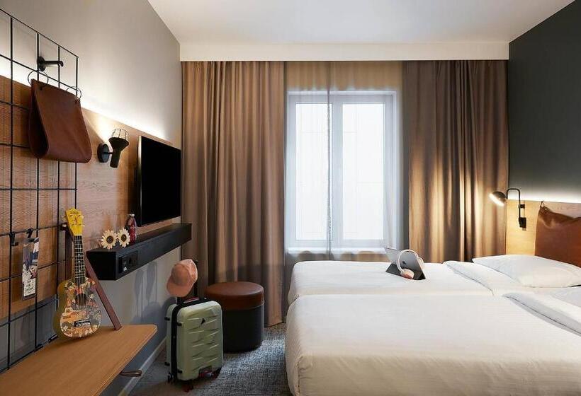 هتل Moxy Edinburgh Fountainbridge