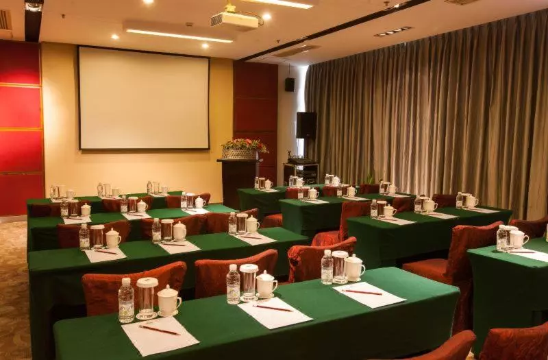 Days Hotel Shanghai Hongkou Fortune
