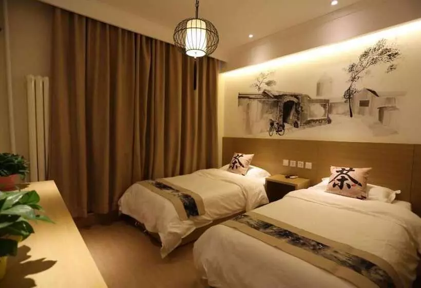 Happy Dragon Alley Hotel In The City Center With Big Window&free Coffe Laundry Fluent English Speaki