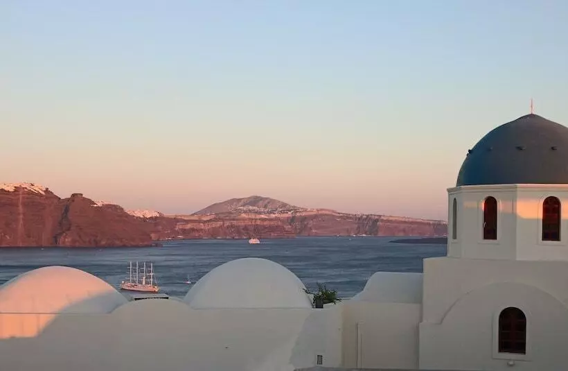 هتل Aethrio Sunset Village Oia