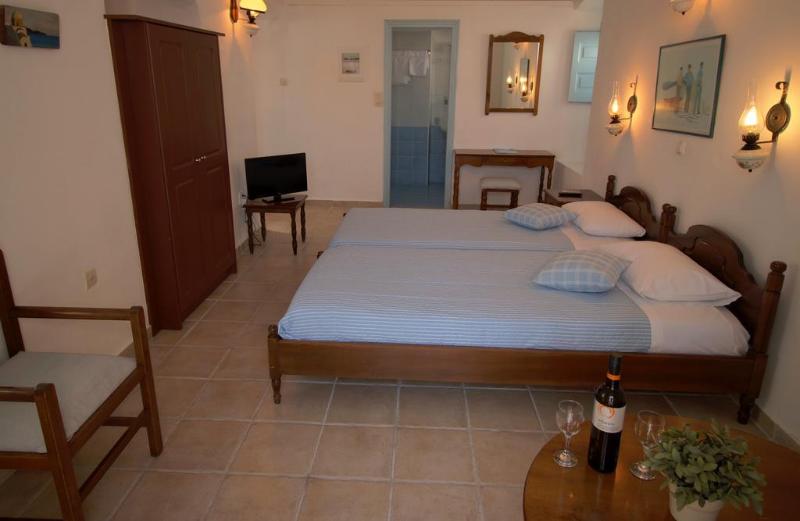 هتل Aethrio Sunset Village   Oia