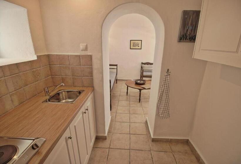 هتل Aethrio Sunset Village   Oia