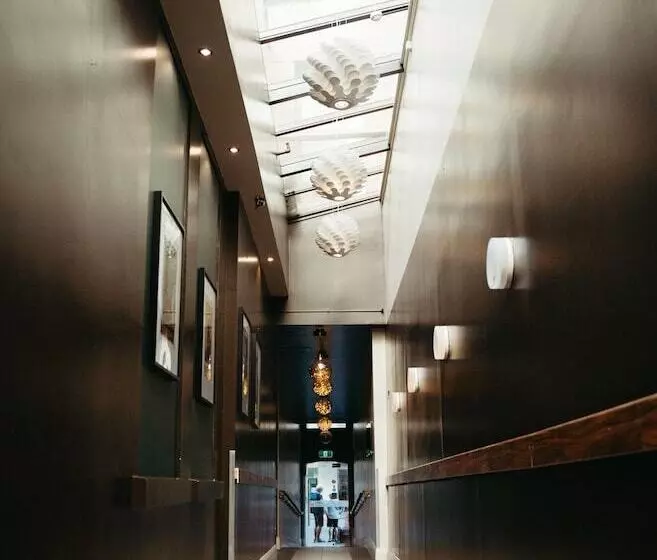 Auckland City Hotel Hobson St