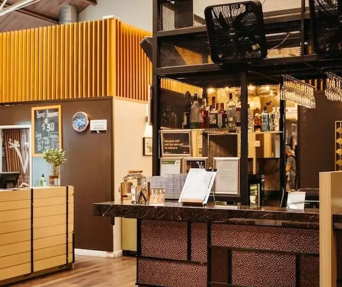 Auckland City Hotel Hobson St