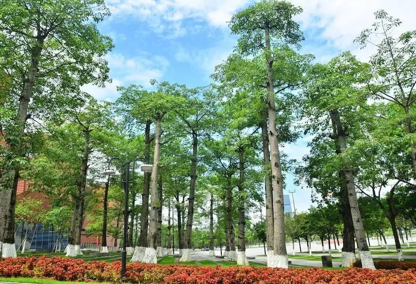 Отель Guangzhou Baiyun International Convention Center