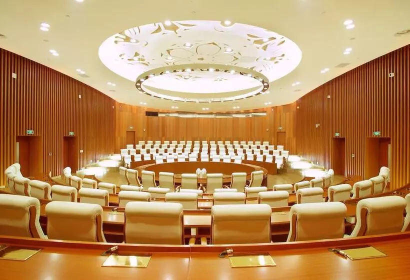 Отель Guangzhou Baiyun International Convention Center