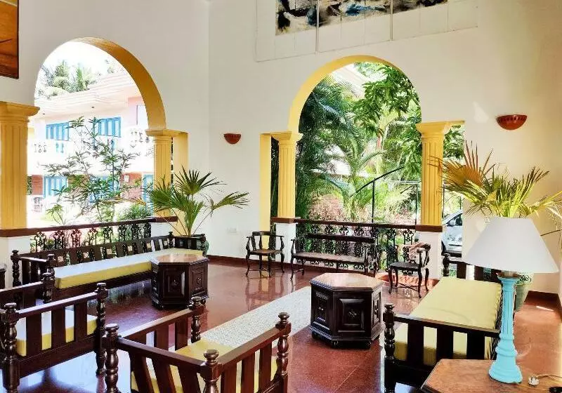 ホテル Coconut Grove Beach Resort