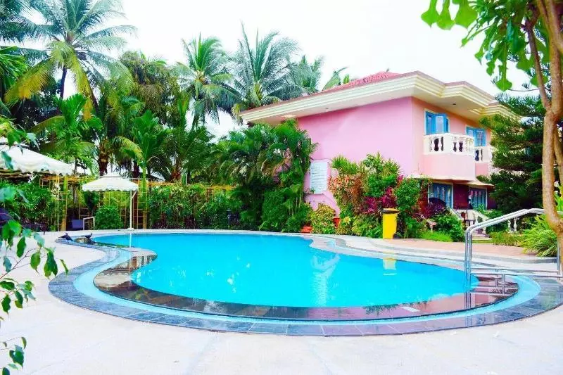ホテル Coconut Grove Beach Resort