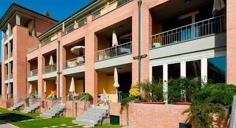 فندق Continental Resort