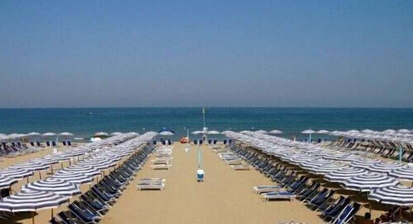 בית מלון כפרי Continental Resort