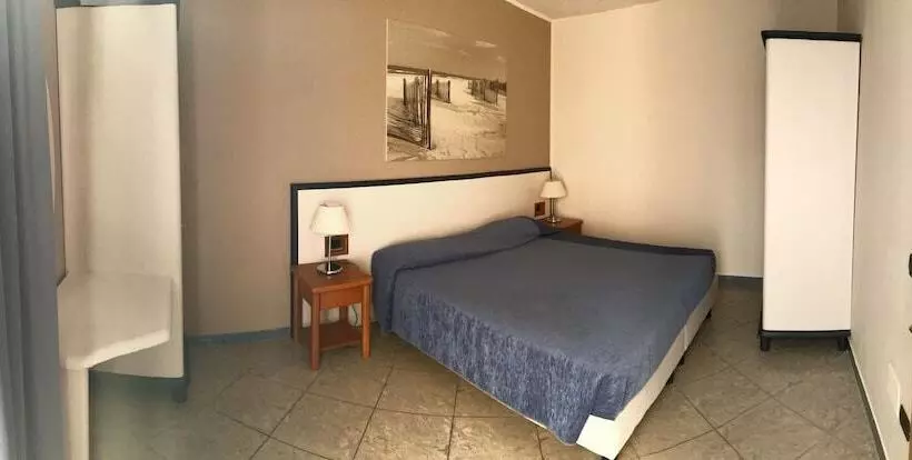 فندق Continental Resort