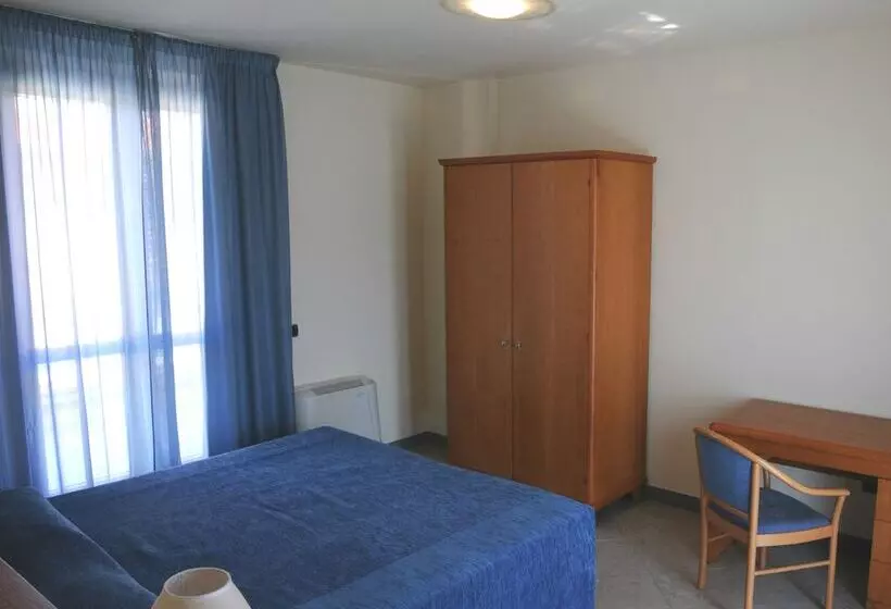 فندق Continental Resort