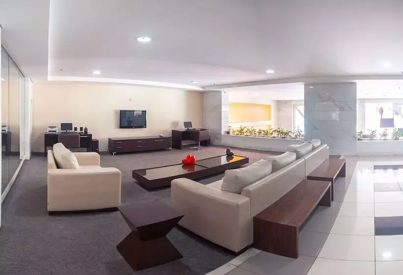 Отель Iguatemi Business & Flat By Avectur