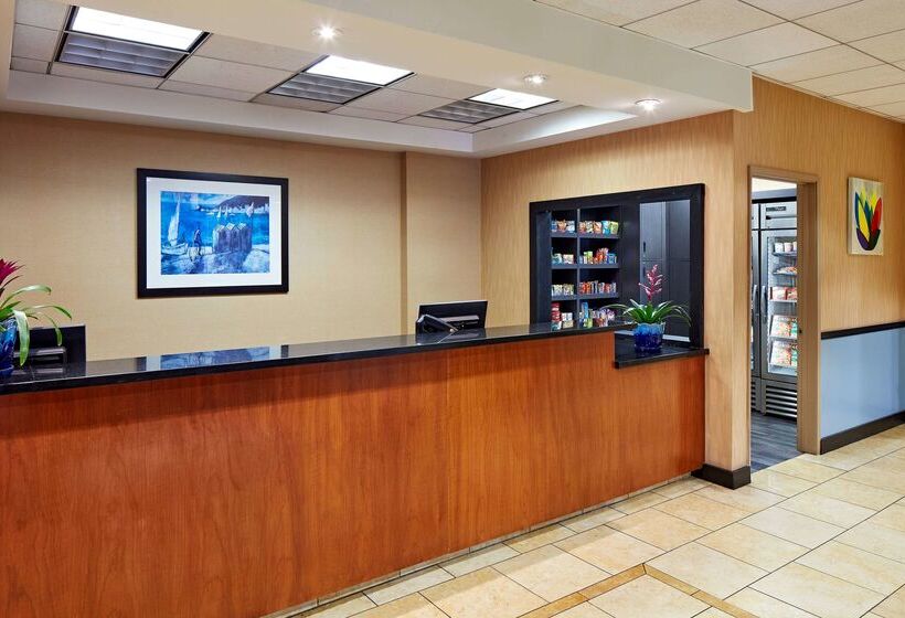 فندق La Quinta By Wyndham Thousand Oaks Newbury Park