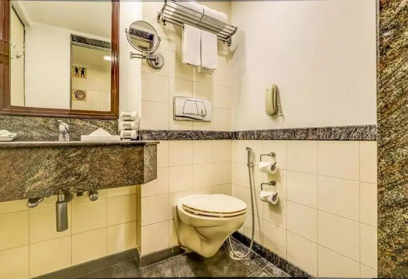 Lemon Tree Hotel, East Delhi Mall, Kaushambi