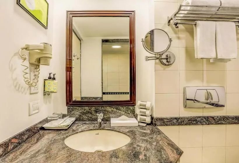 Lemon Tree Hotel, East Delhi Mall, Kaushambi