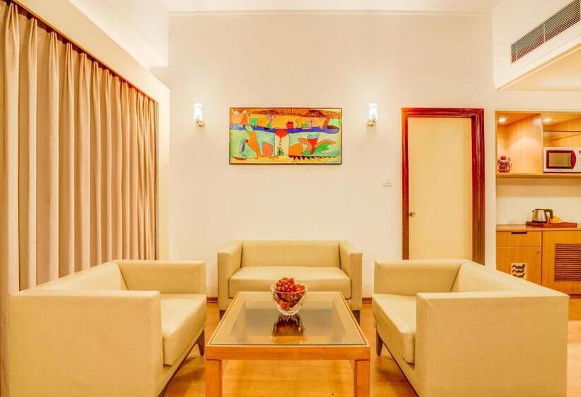 Lemon Tree Hotel, East Delhi Mall, Kaushambi