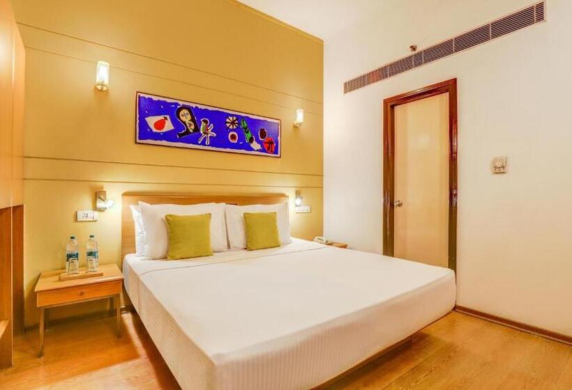 Lemon Tree Hotel, East Delhi Mall, Kaushambi